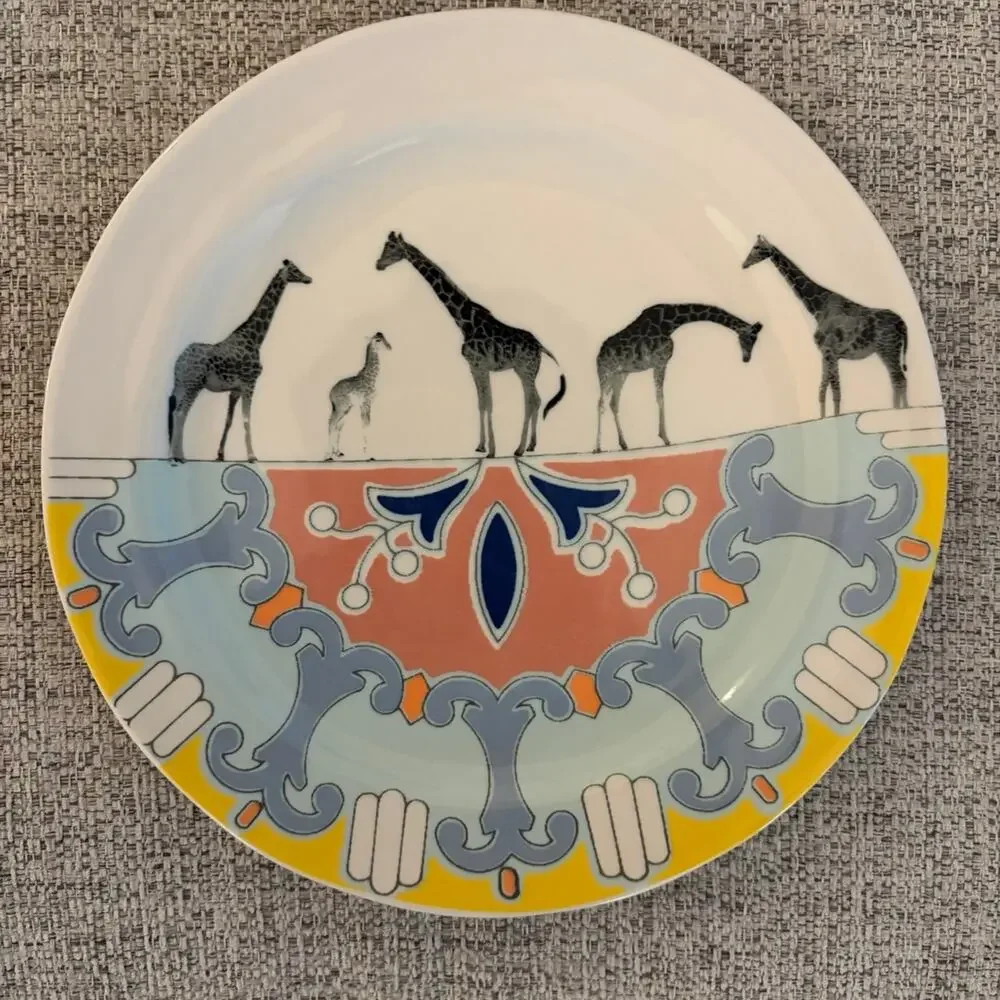 Anthropologie StoryTiles Giraffe Plates With Colorful Accents Set of 2